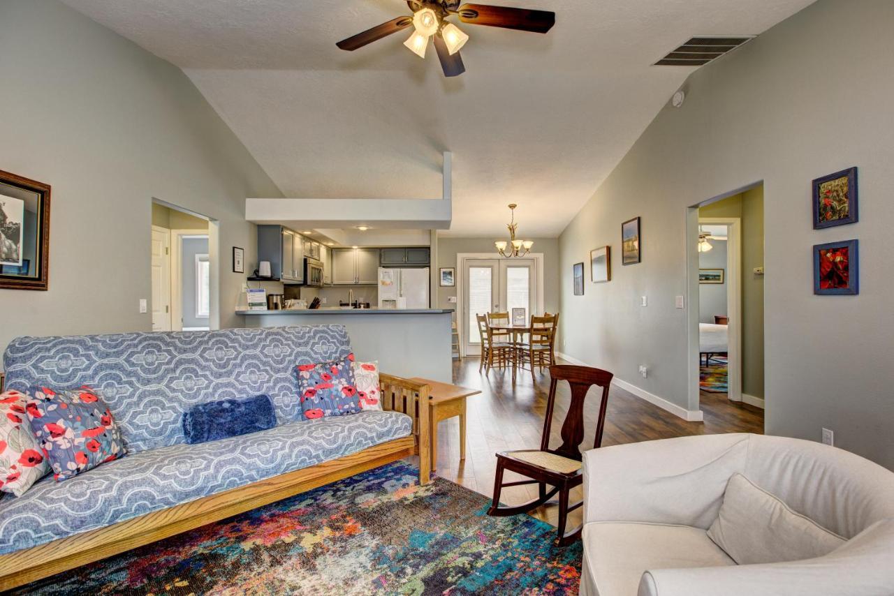 Hello Dolly: Cozy 3-Bed Retreat with Fireplace near Trails and River Eagle Exterior photo