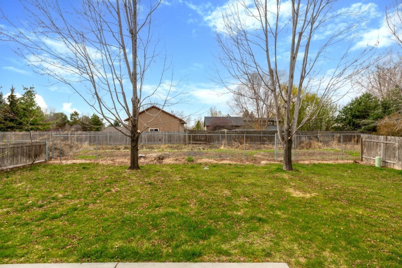 Hello Dolly: Cozy 3-Bed Retreat with Fireplace near Trails and River Eagle Exterior photo