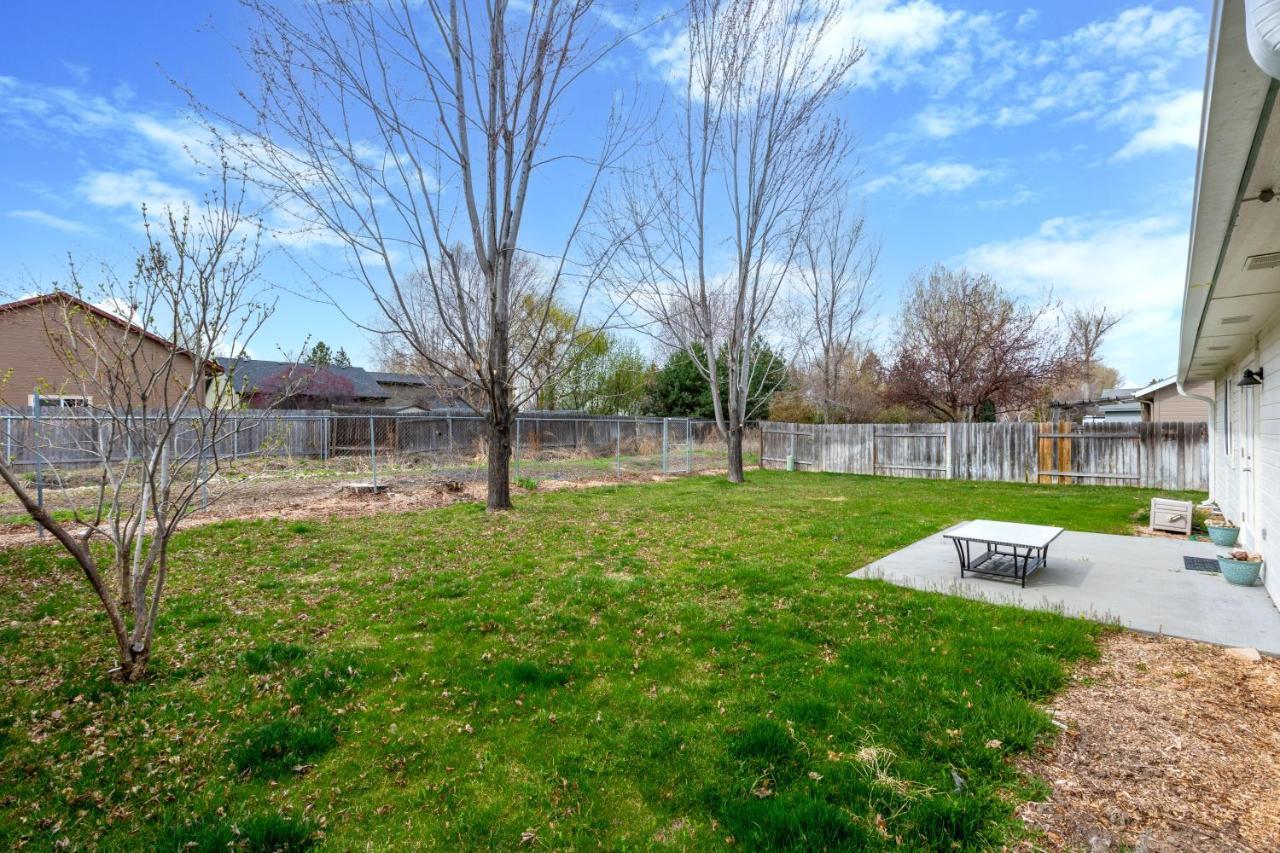 Hello Dolly: Cozy 3-Bed Retreat with Fireplace near Trails and River Eagle Exterior photo